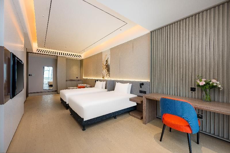 Standard With 2 Double Beds High Floor