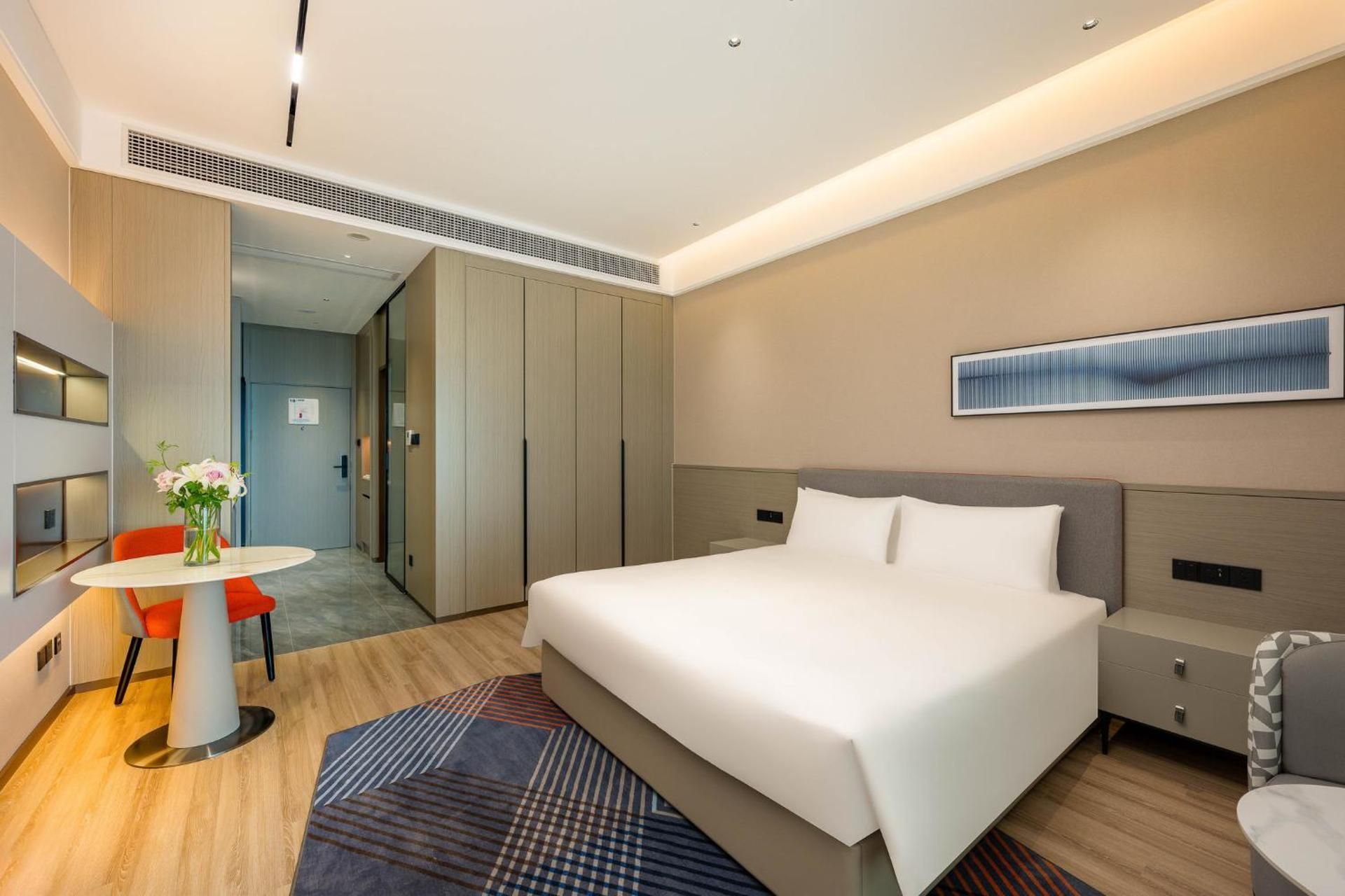 Standard King Room