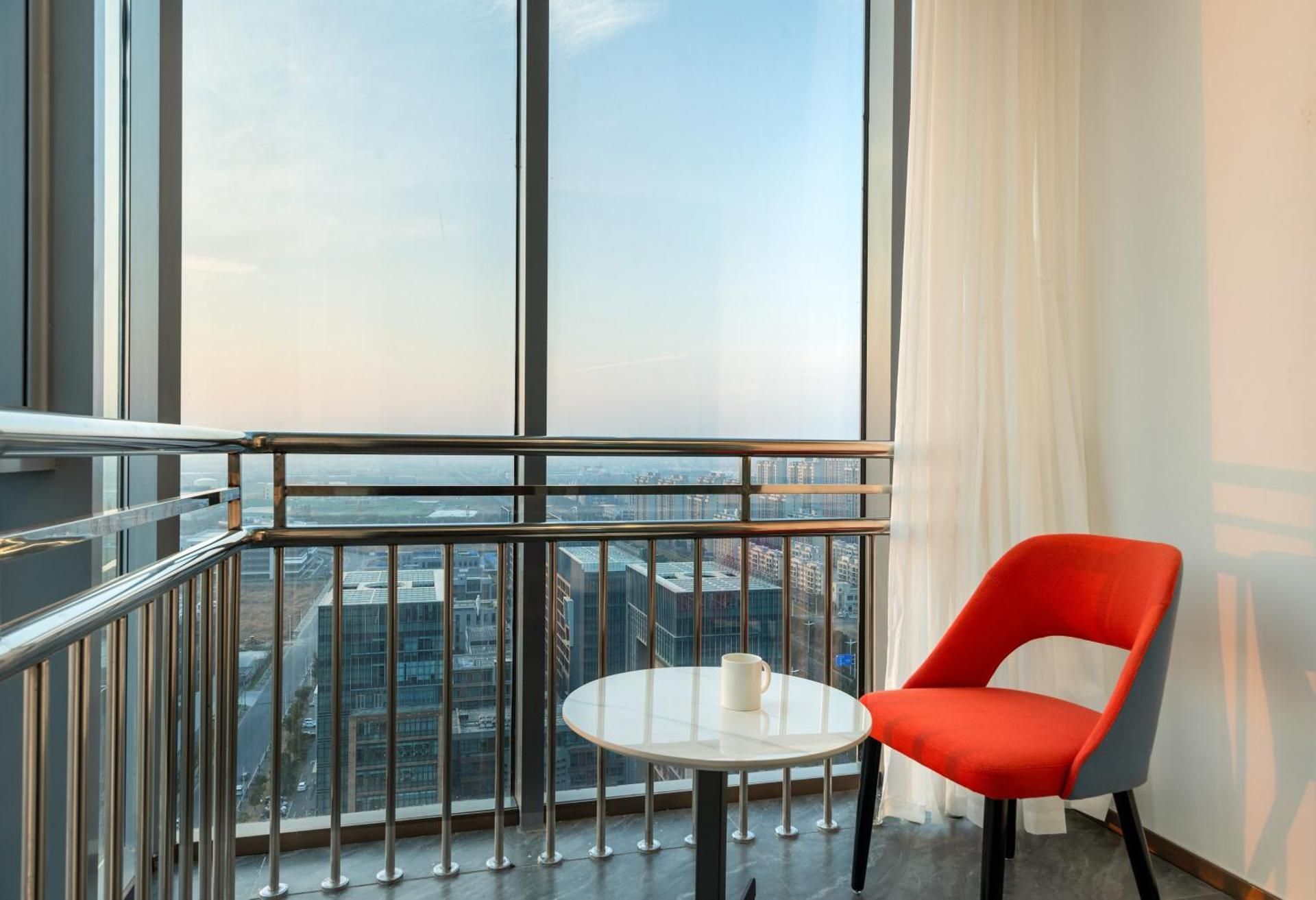 One-Bedroom Suite with Balcony