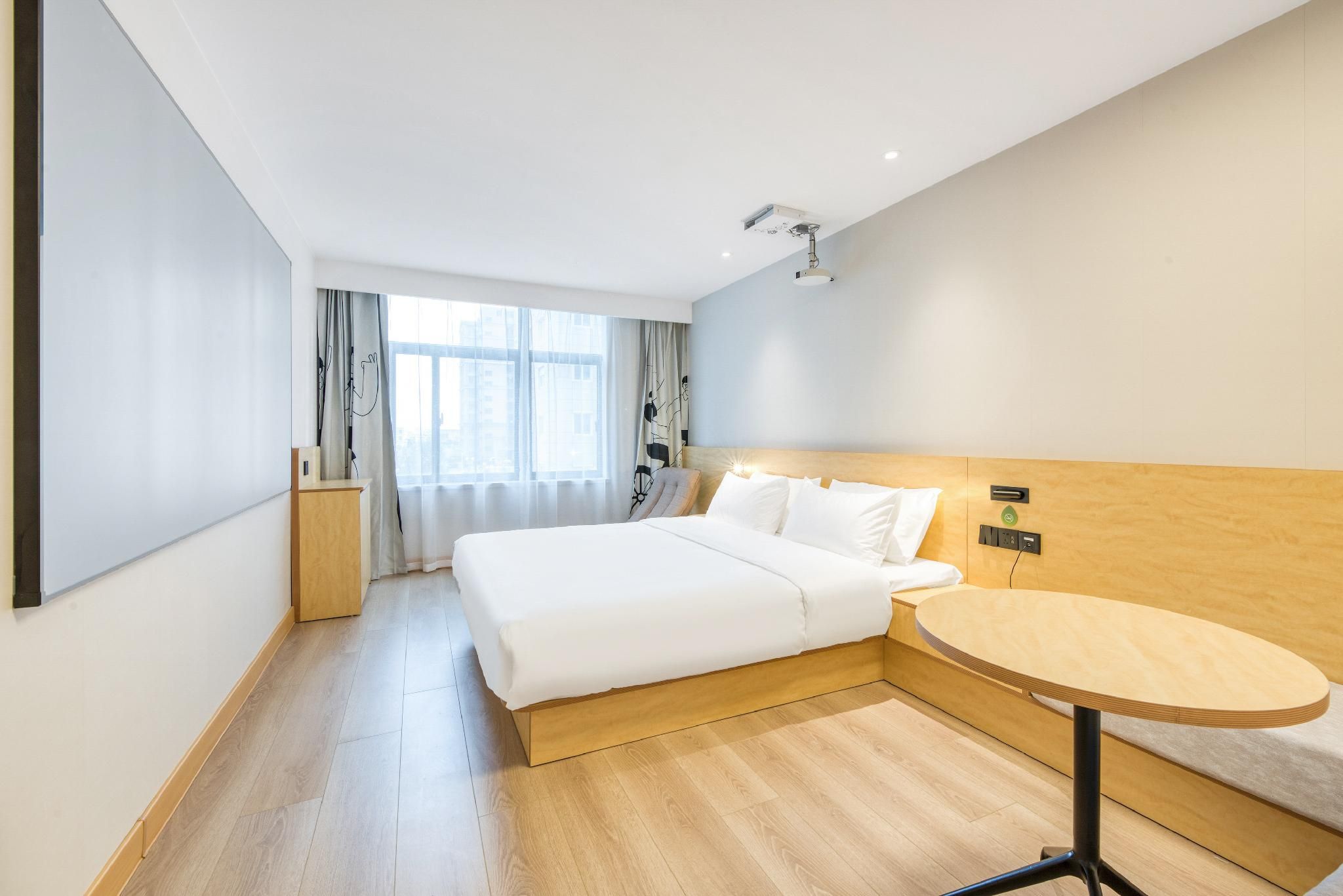 Huazhu - Visual Superior 1 Bed Room