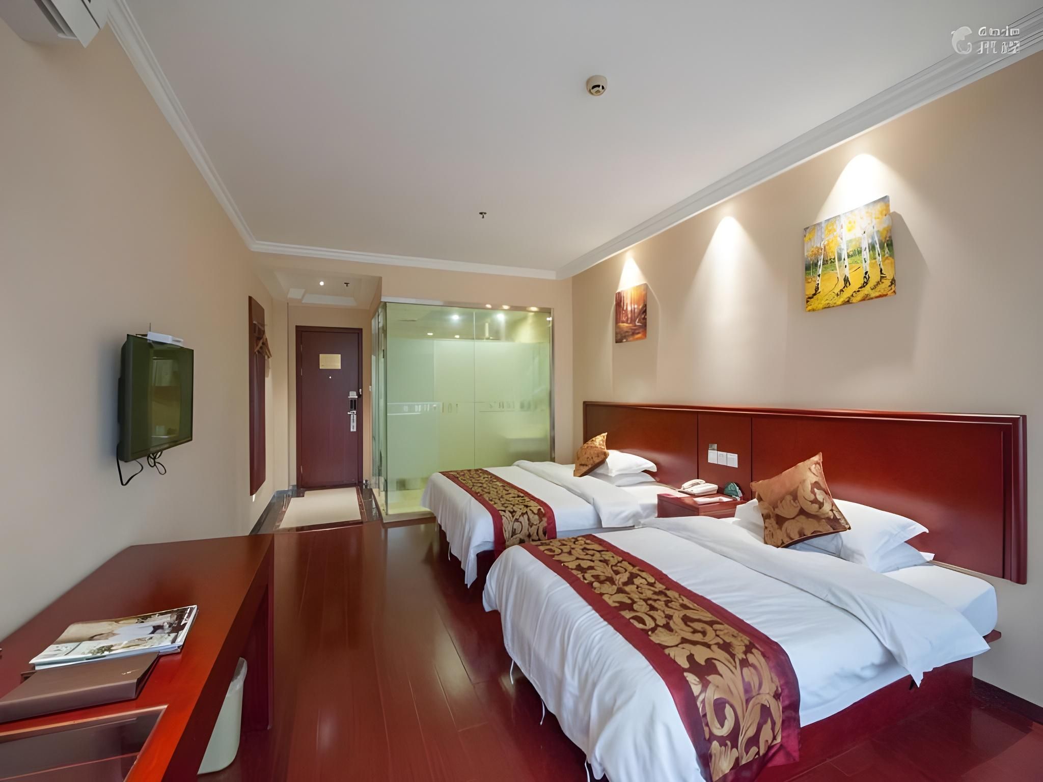 2 Bed Twin Superior Room