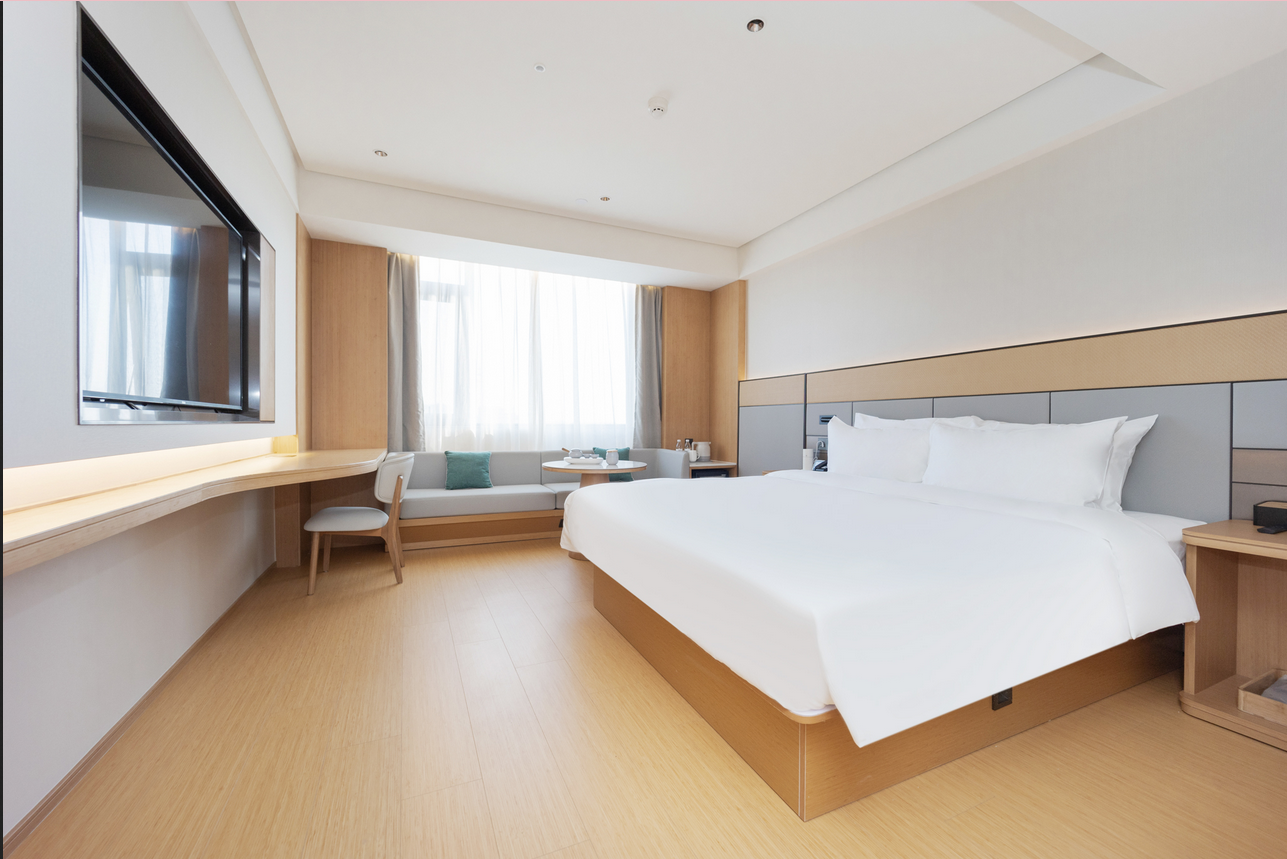 Huazhu - Room With Bed