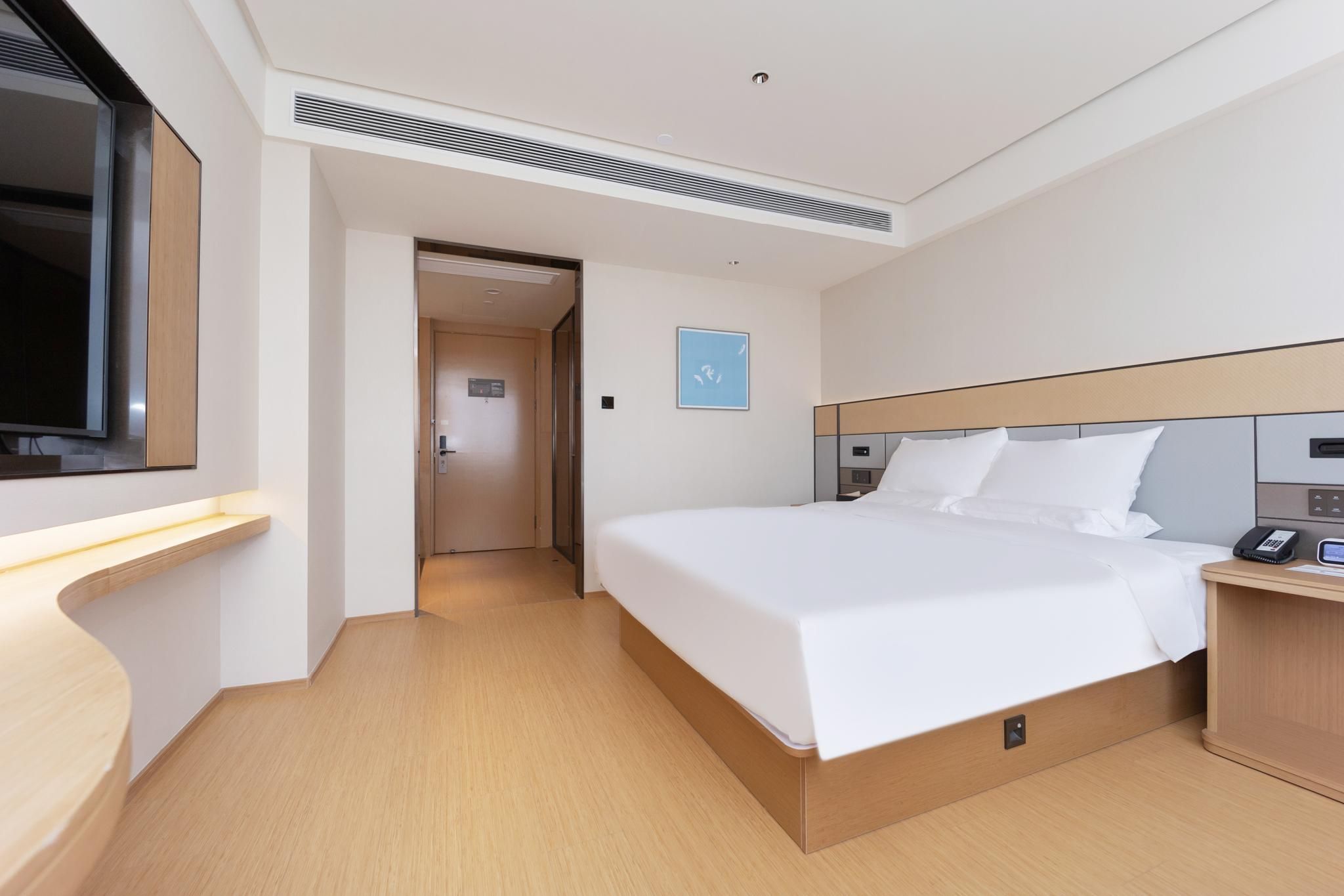 Business Queen Bed Room