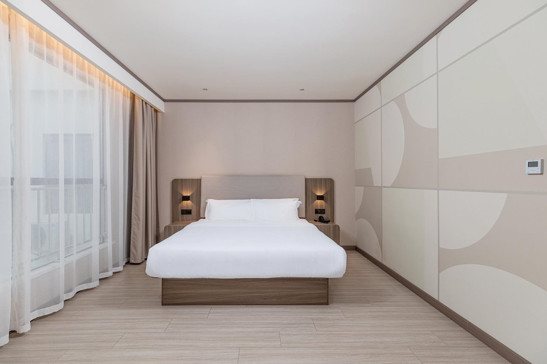 Huazhu - Superior BedRoom
