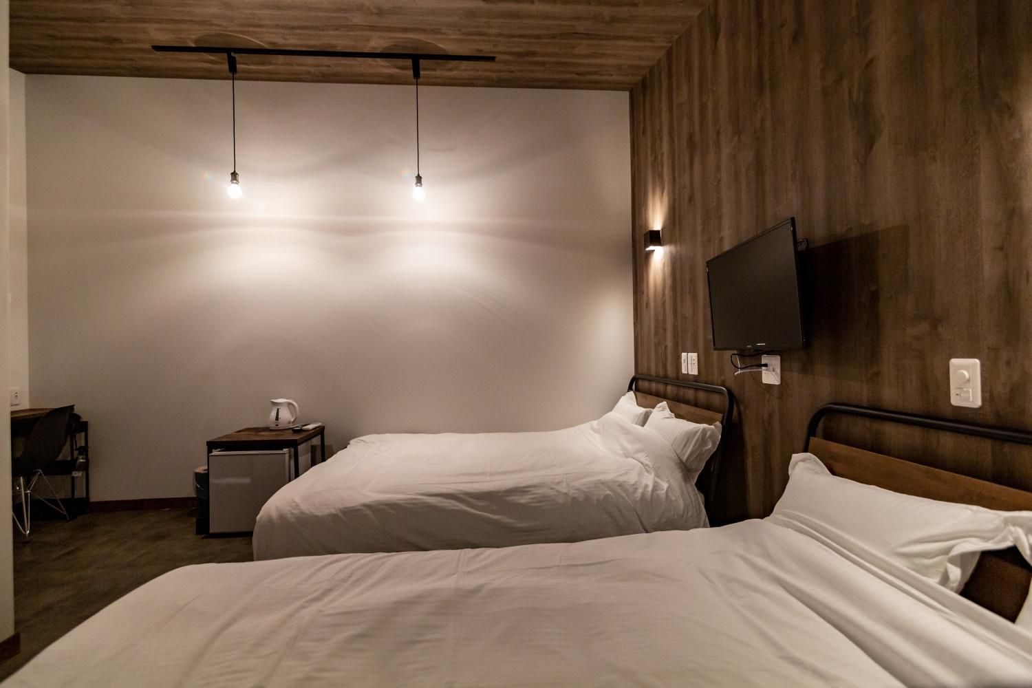 Wide Twin Room - Non-Smoking