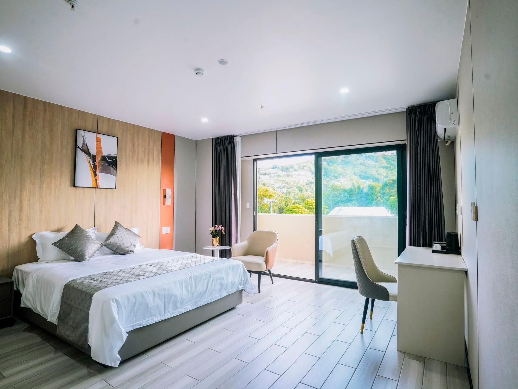 Taufusi Hotel Luxury - King Bed