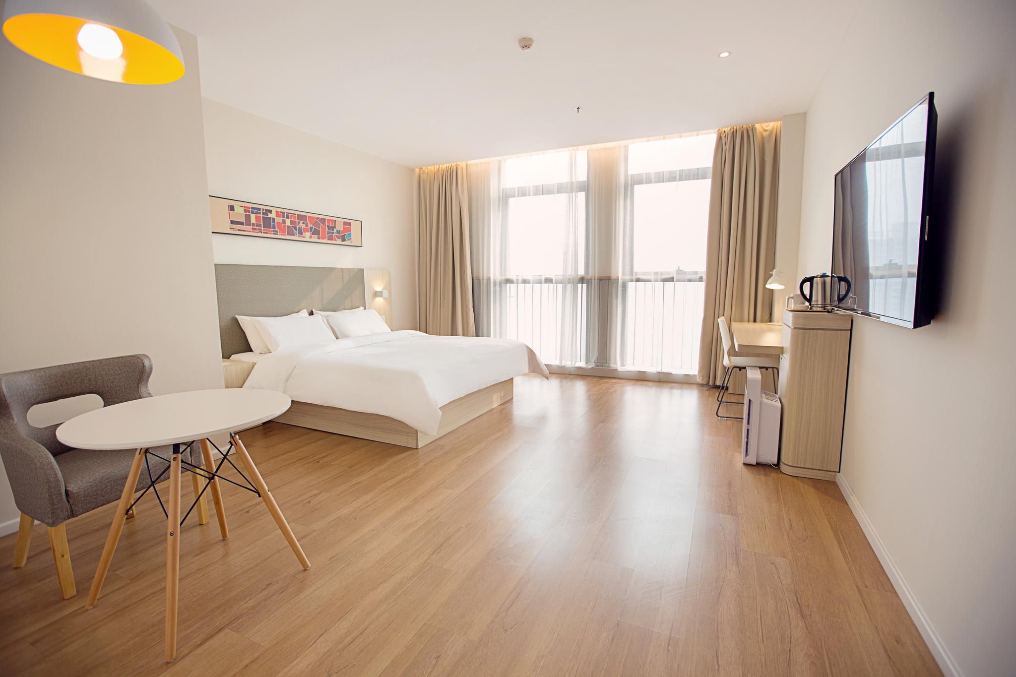 Hanting Hotel Nanyang Railway Station Business Queen Bed Room