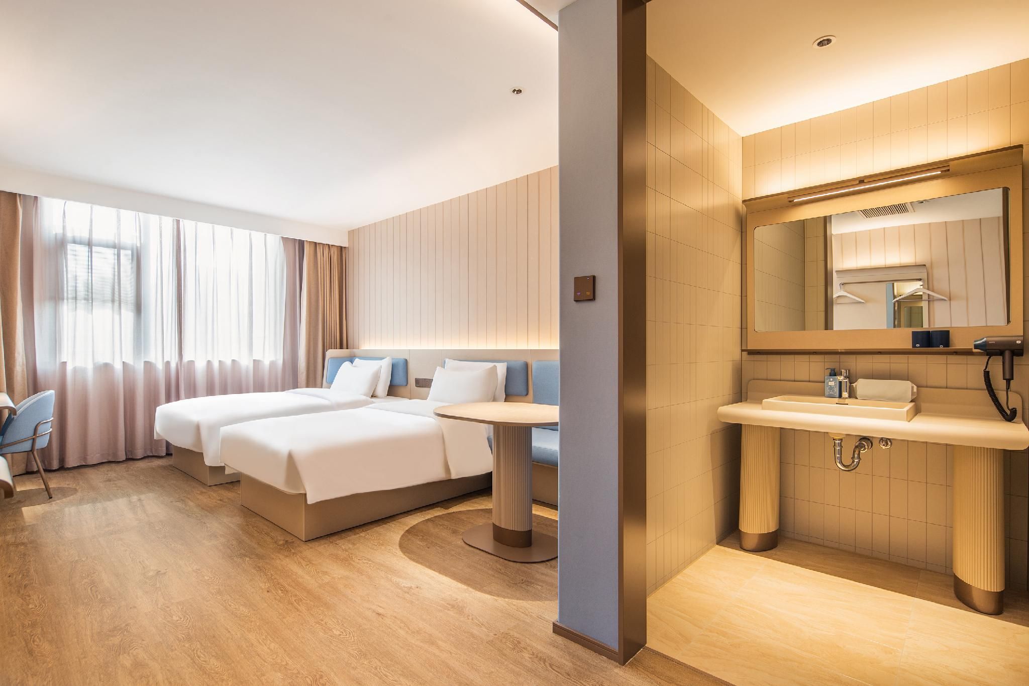 SHUYA Superior Twin Room