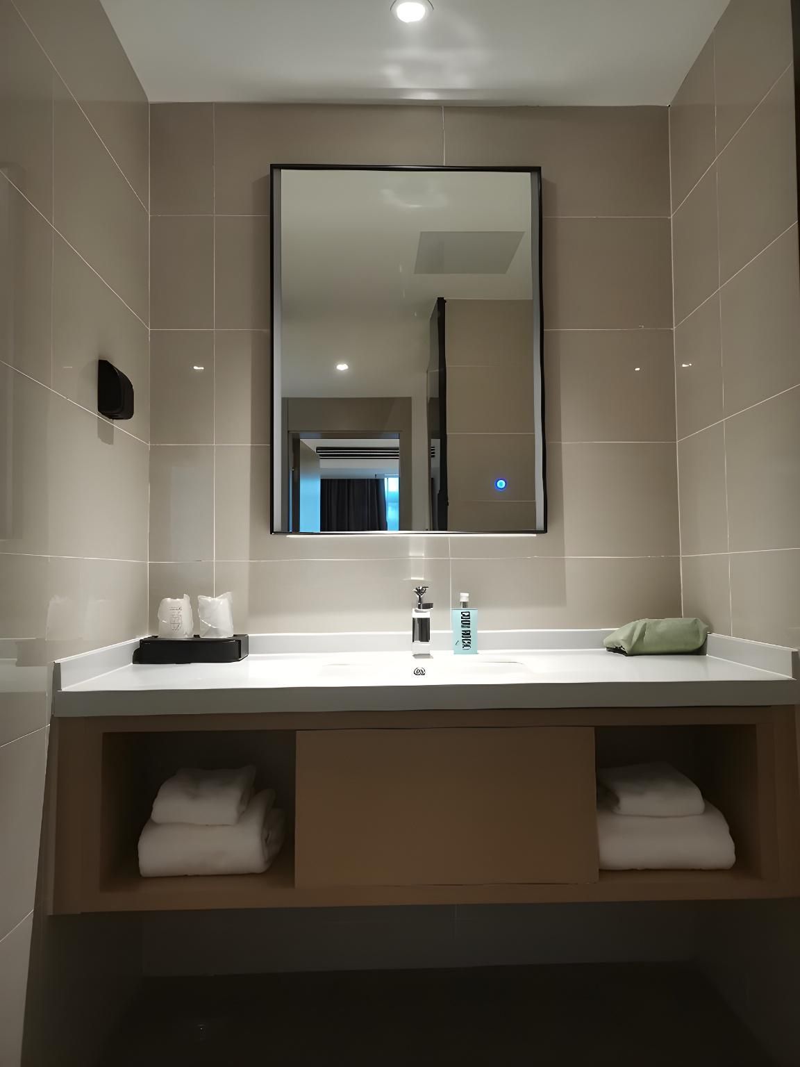 Dossen - Executive Suite