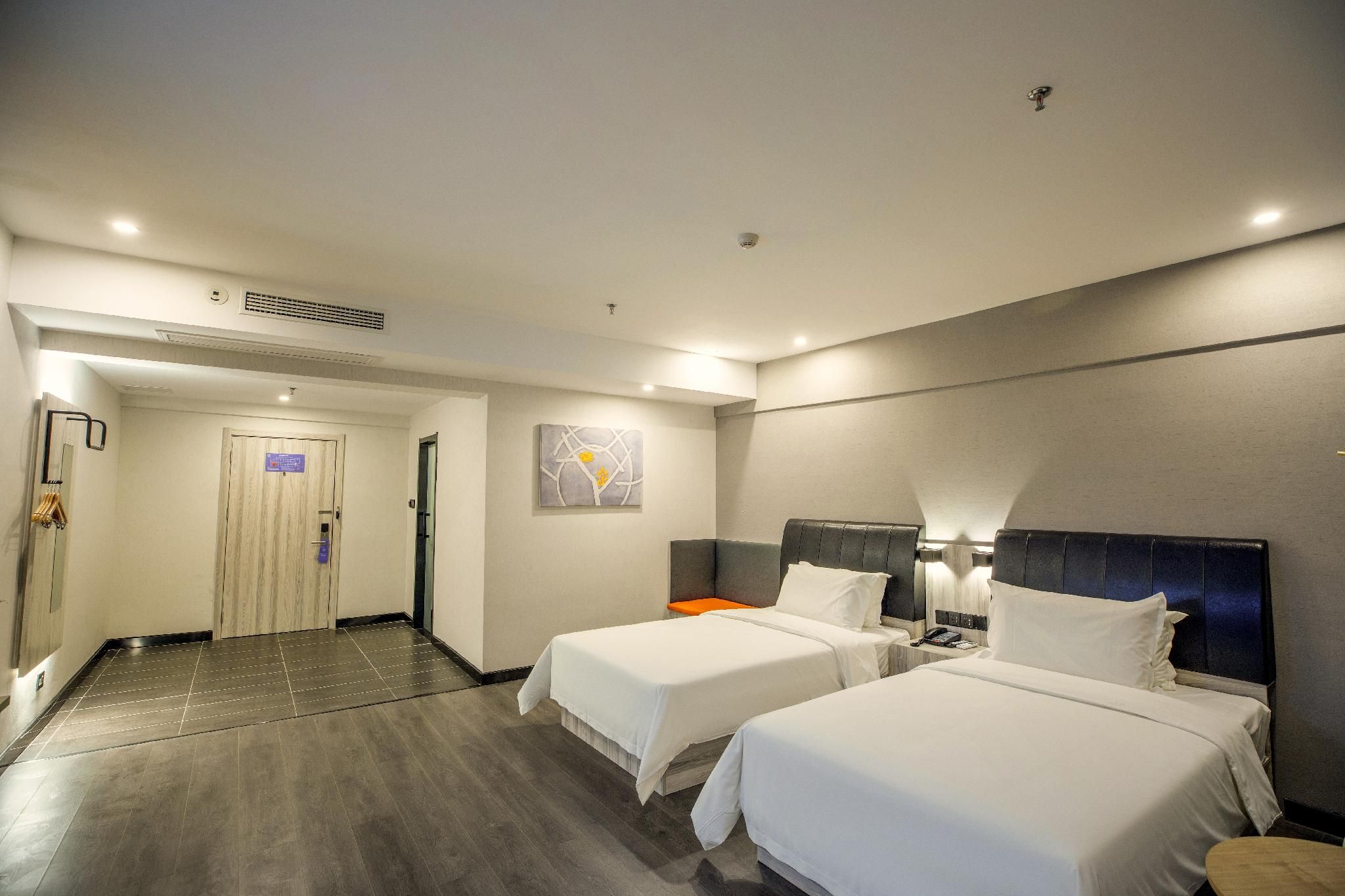 Huazhu - Superior Twin