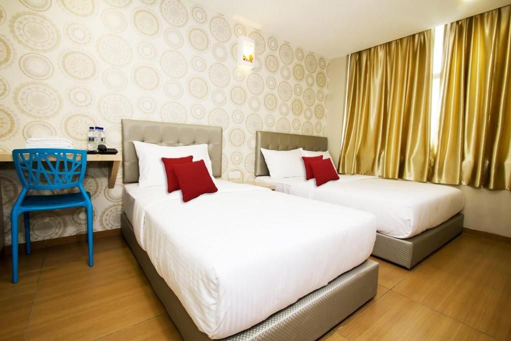 Star Romantic Hotel Deluxe Triple Room