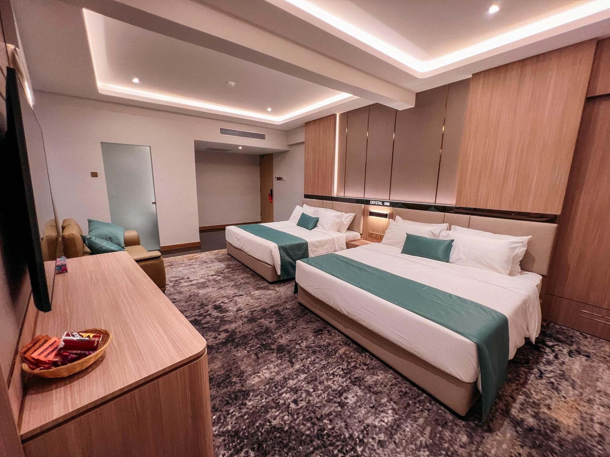 Crystal Inn Executive Suite King 2