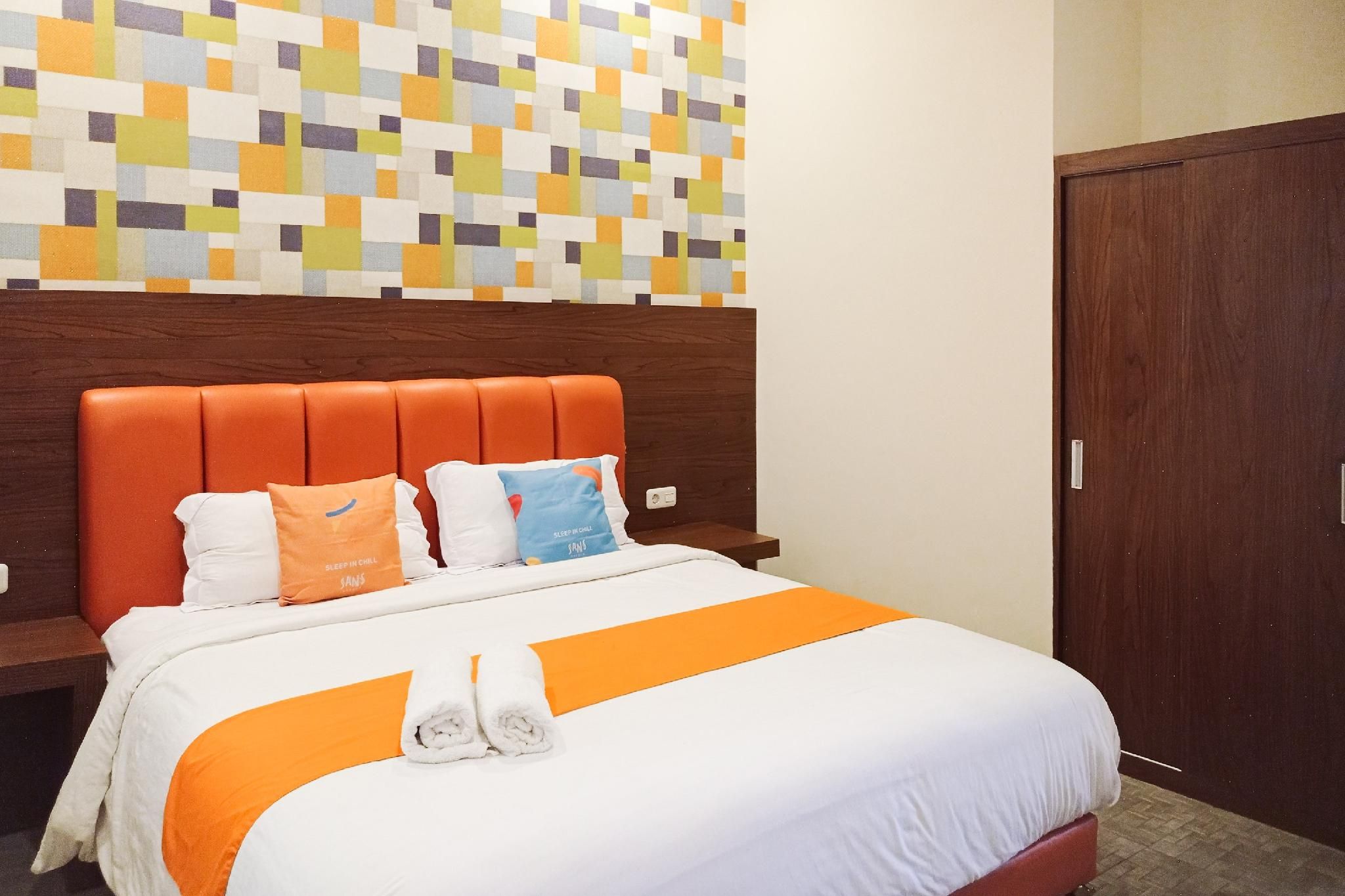 Sans Hotel Grand Jitra Syariah Bengkulu Deluxe Room 2