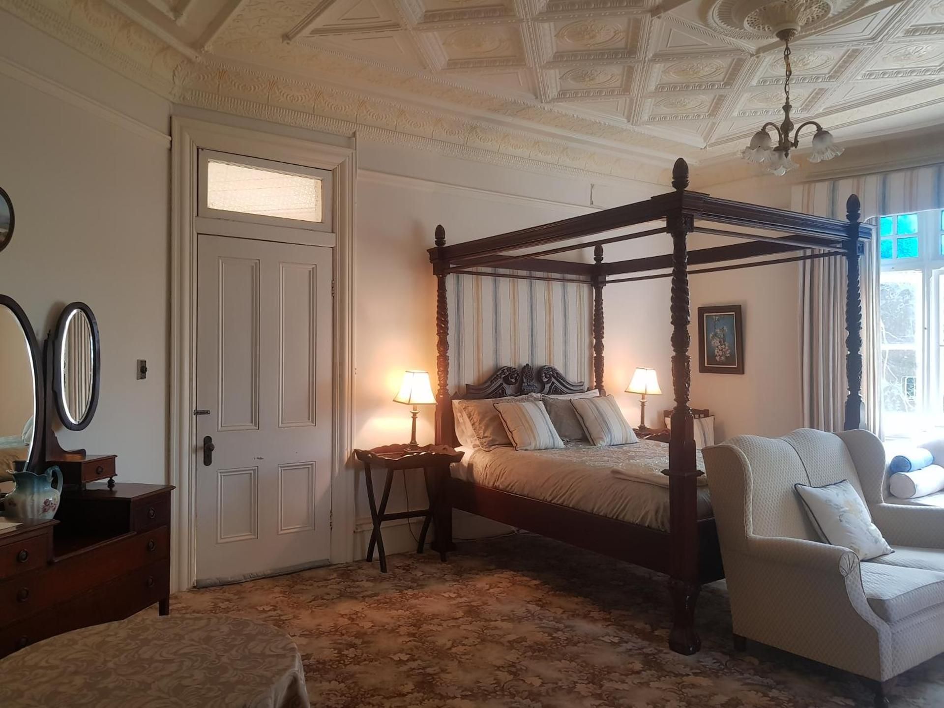 Deluxe Queen Suite