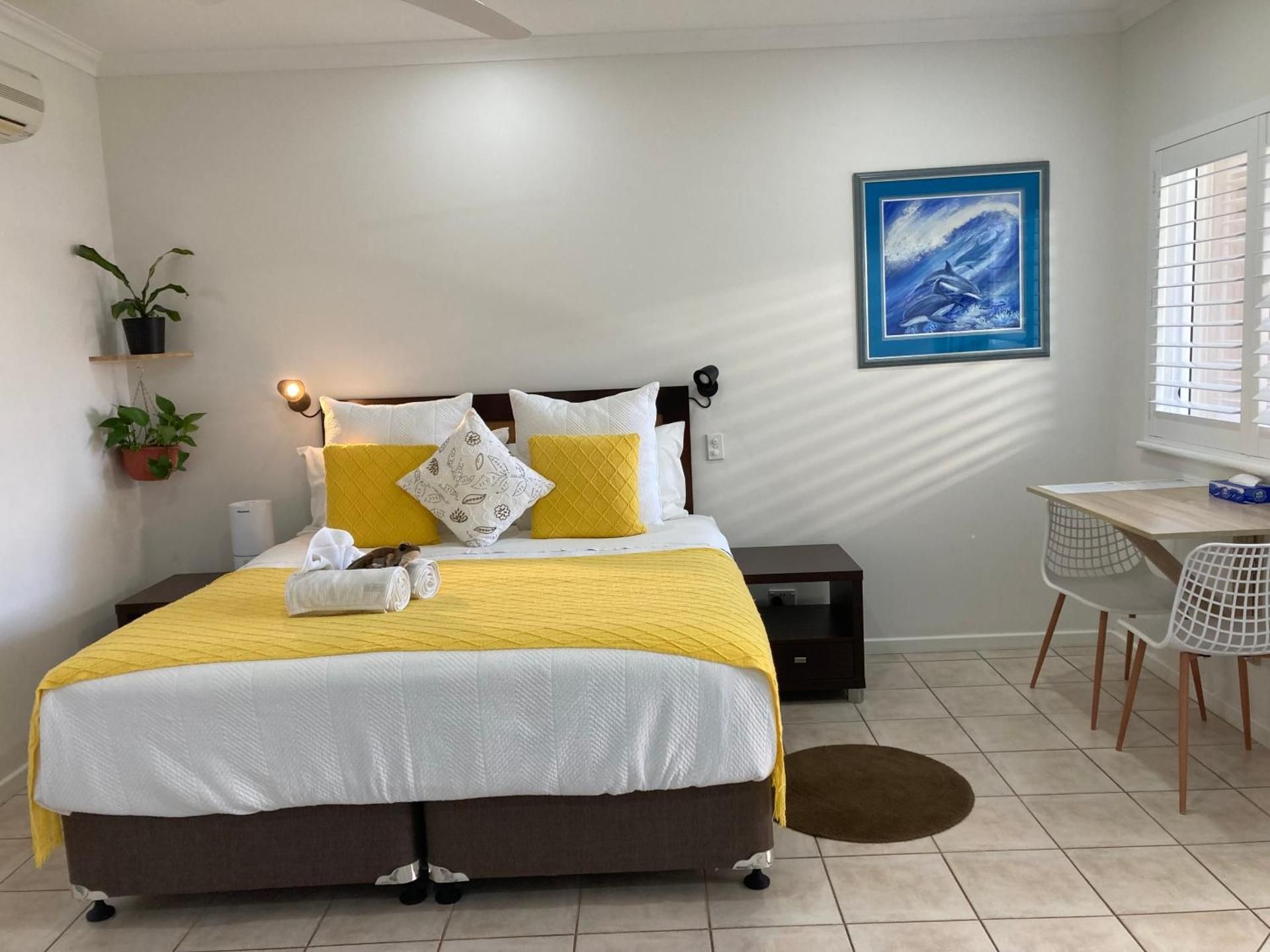 Queen Room with Spa Bath