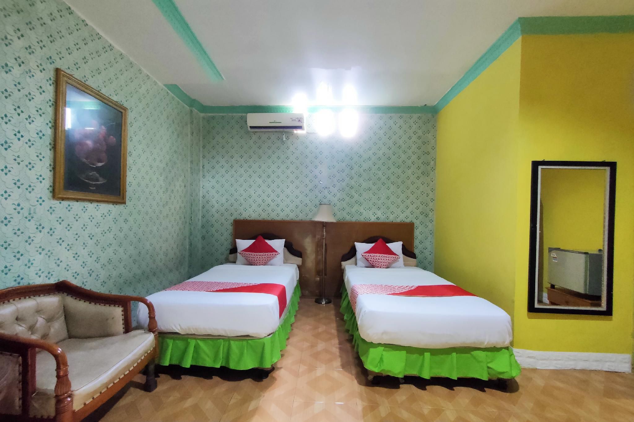 Standard Twin Room