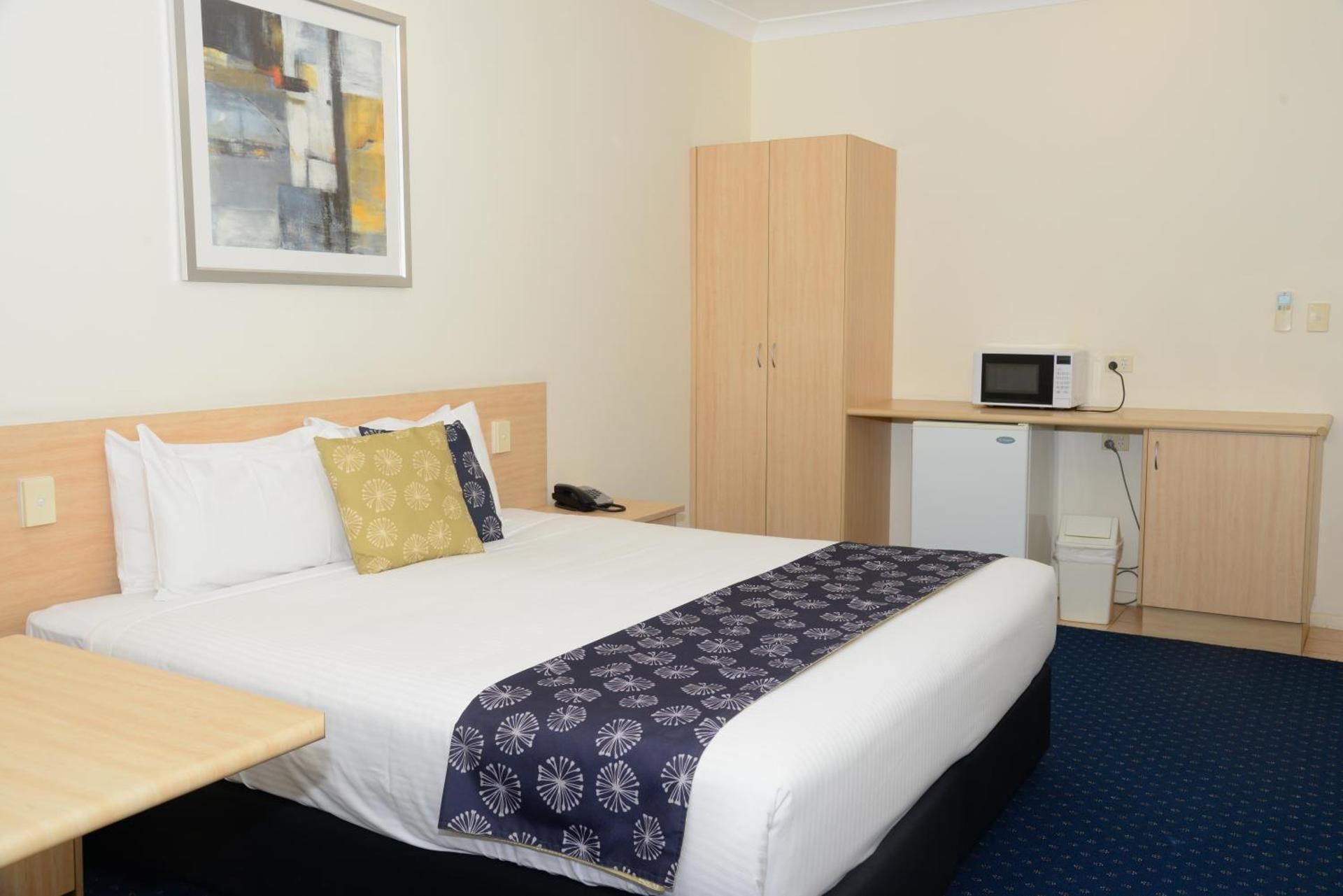 Executive Suite with Spa Bath