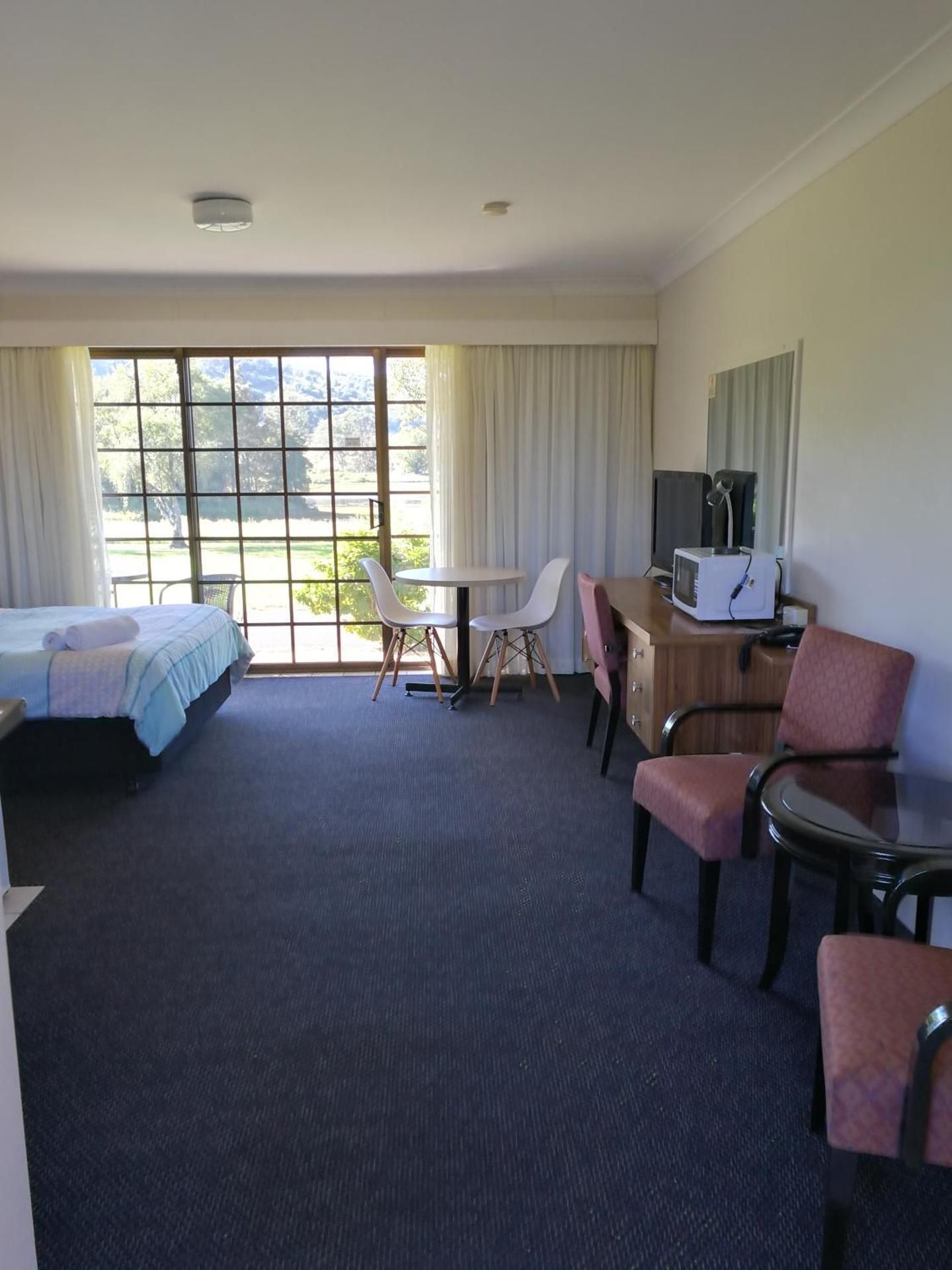 Deluxe Queen Room
