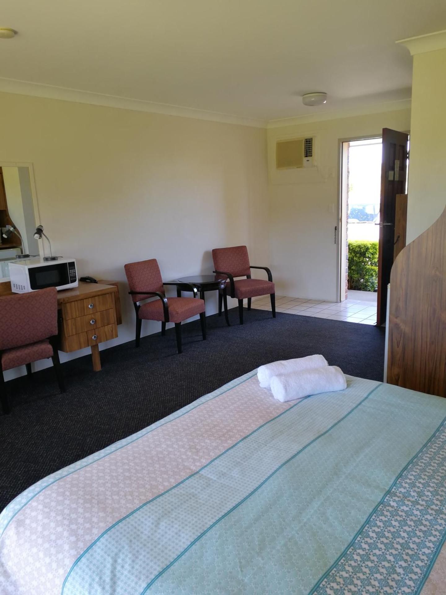Deluxe Queen Room