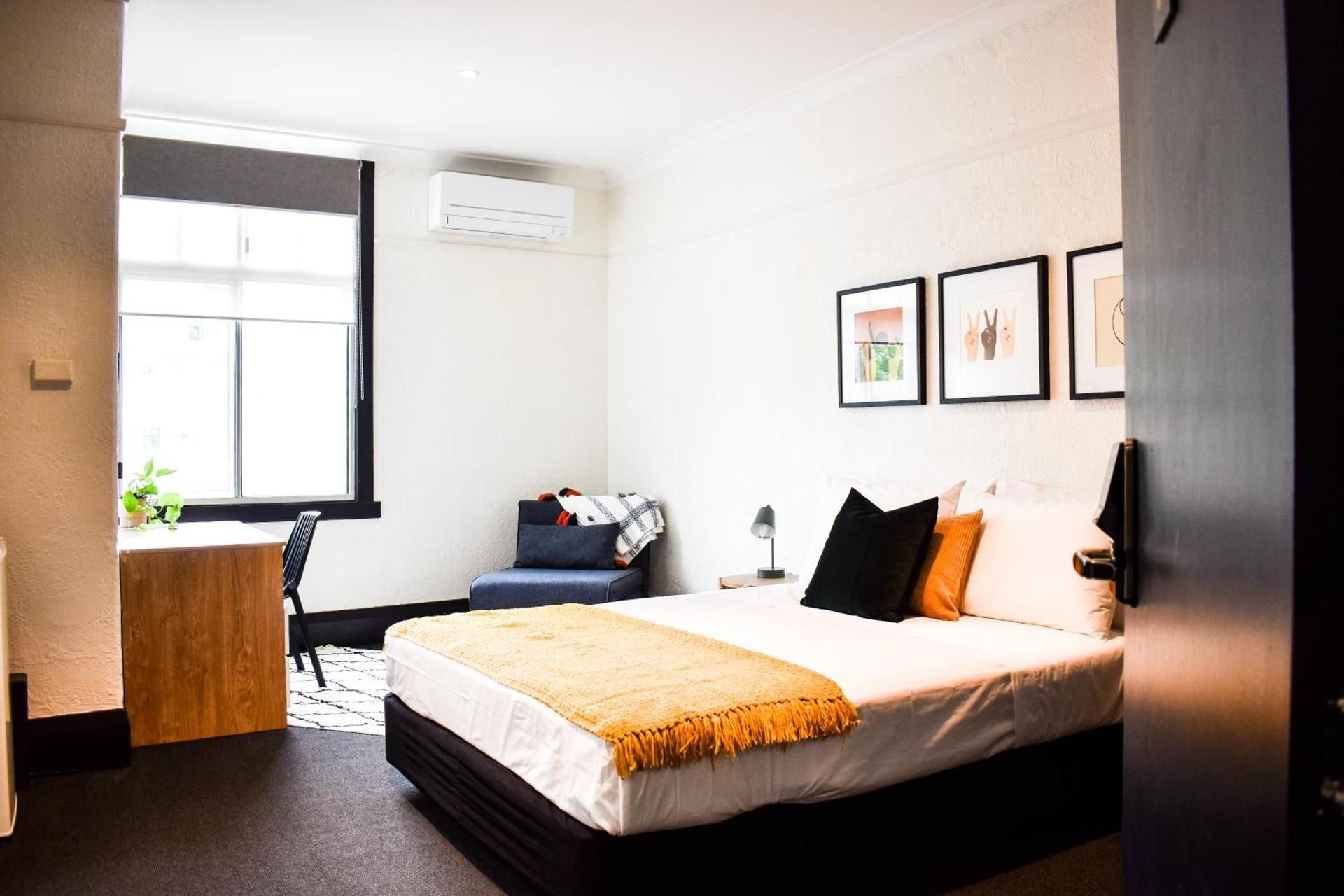 Deluxe Queen Room