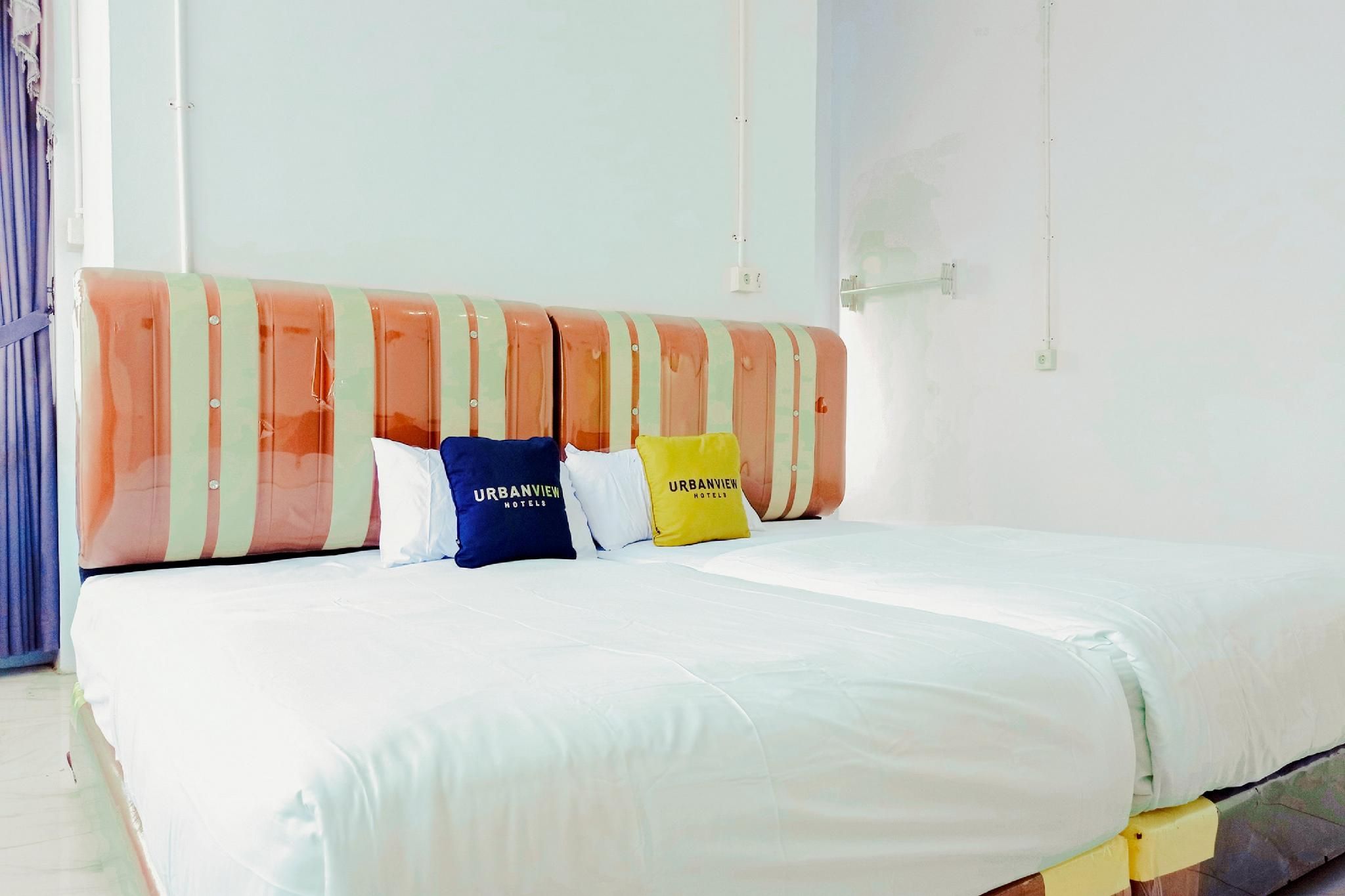 Urbanview Hotel @ Guest House Bukit Sion Bengkulu Family Room