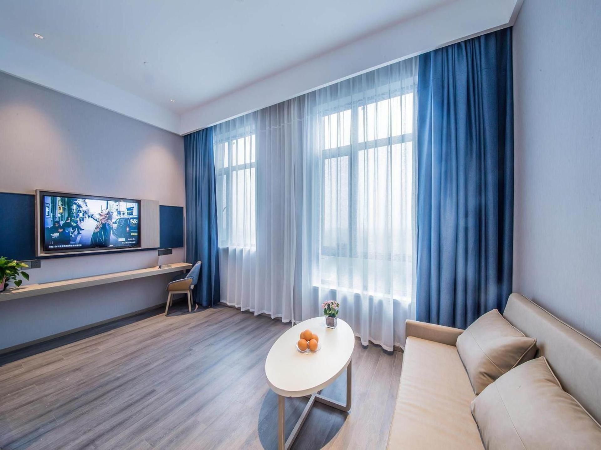 Premier Suite with view