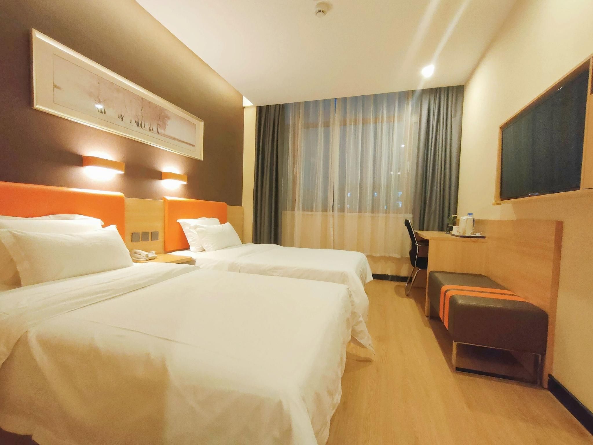 Featured Twin Room