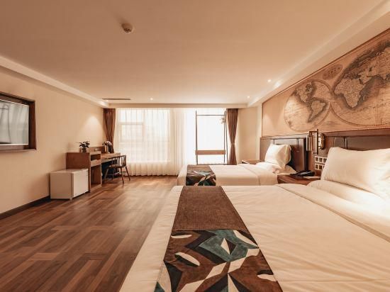 Huazhu - Family Room