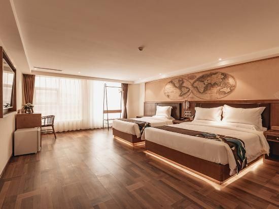 Huazhu - Family Room