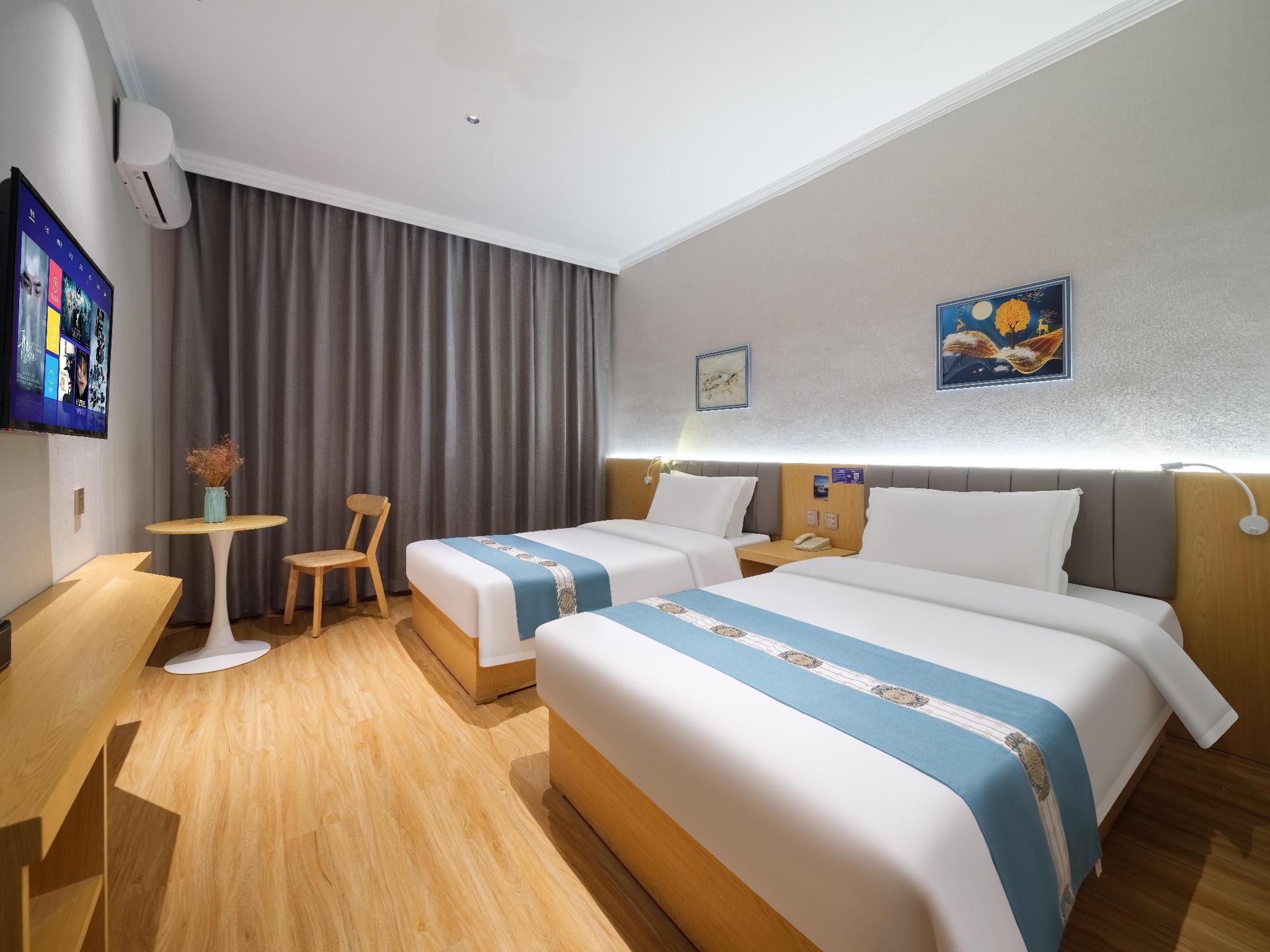 Guest Room - Twin Beds