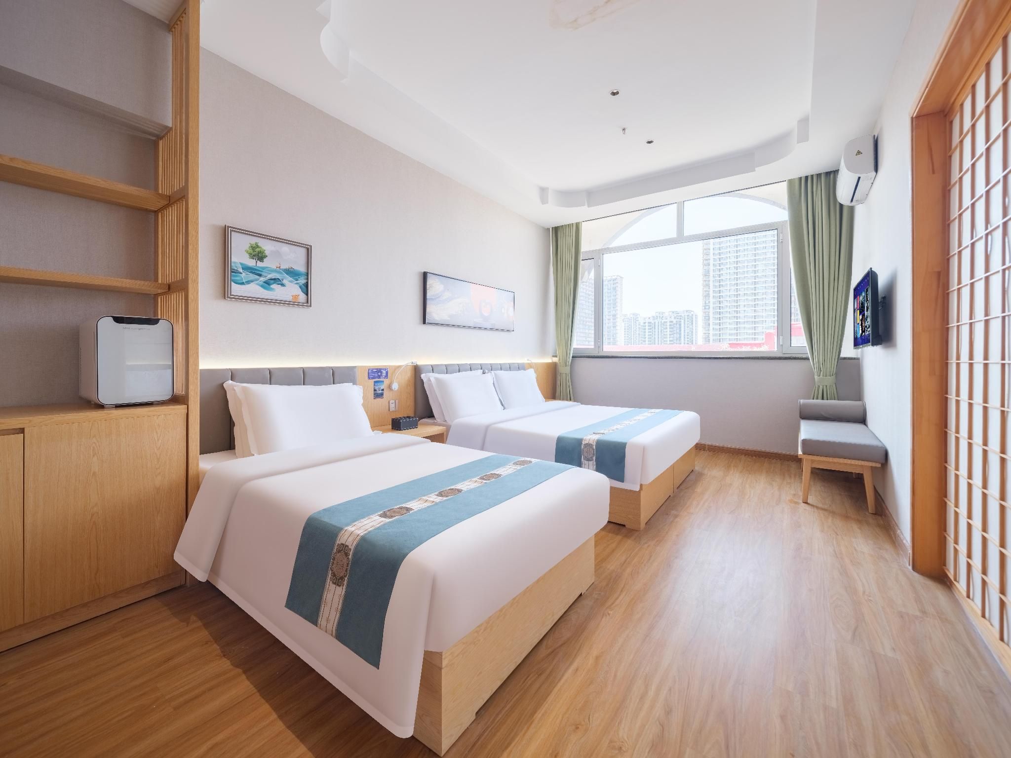 Guest Room - Twin Beds