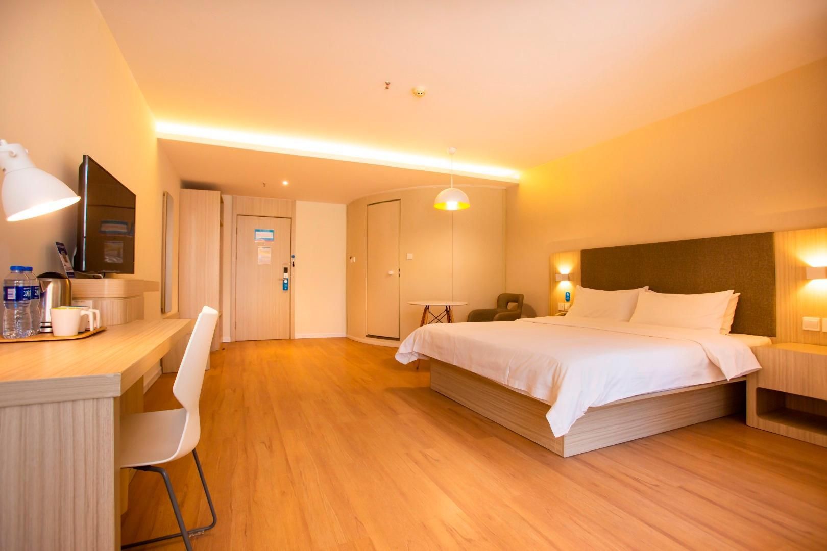 Huazhu - Superior BedRoom