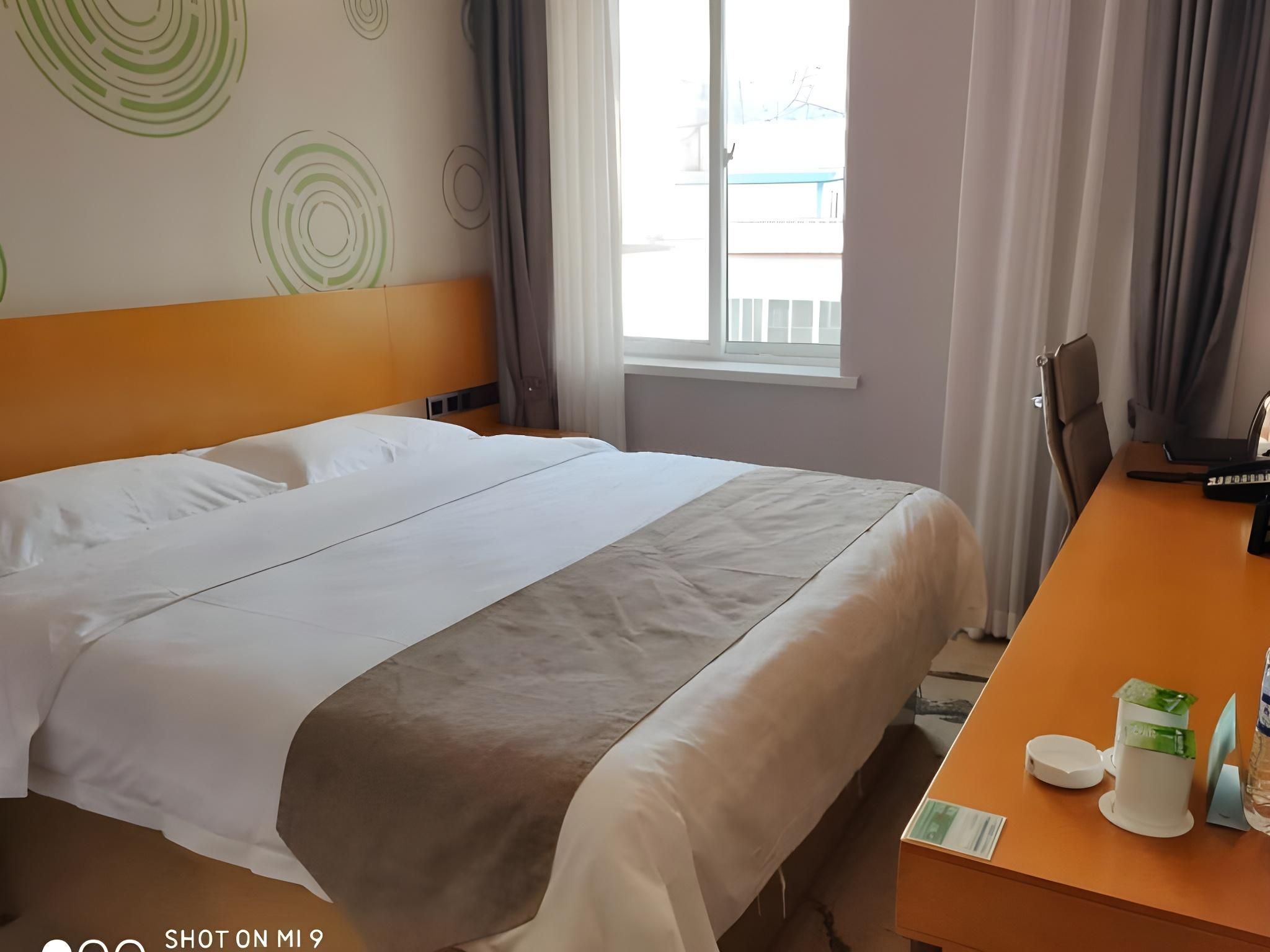 GTR - Guest Room with One 1.8M Bed