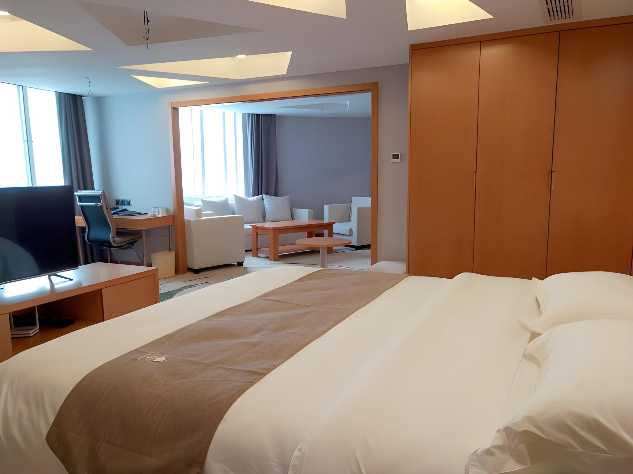 Feature Suite