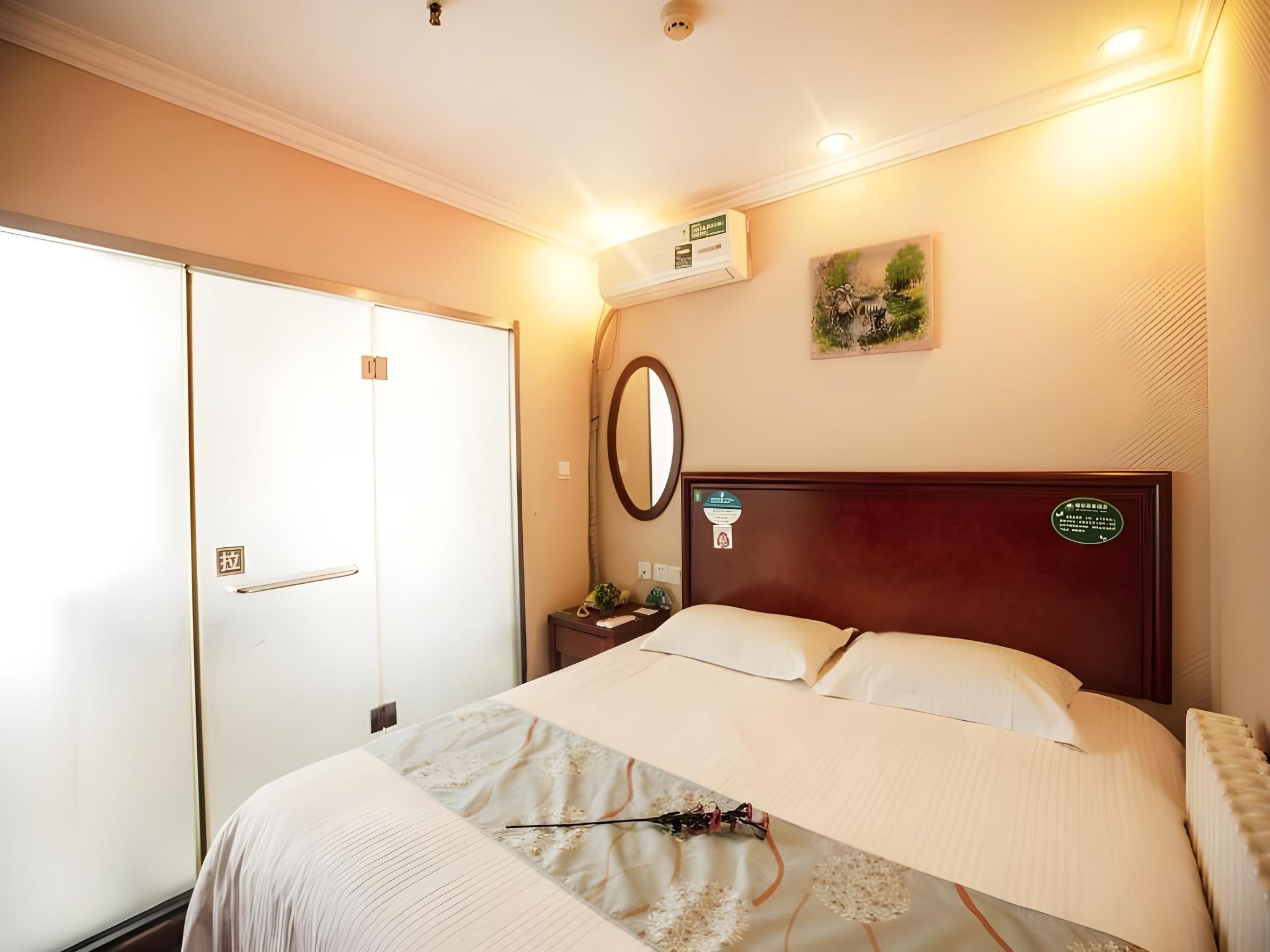 GTI - 1 Bed Room, Partial Room No Window, 1.8M Bed