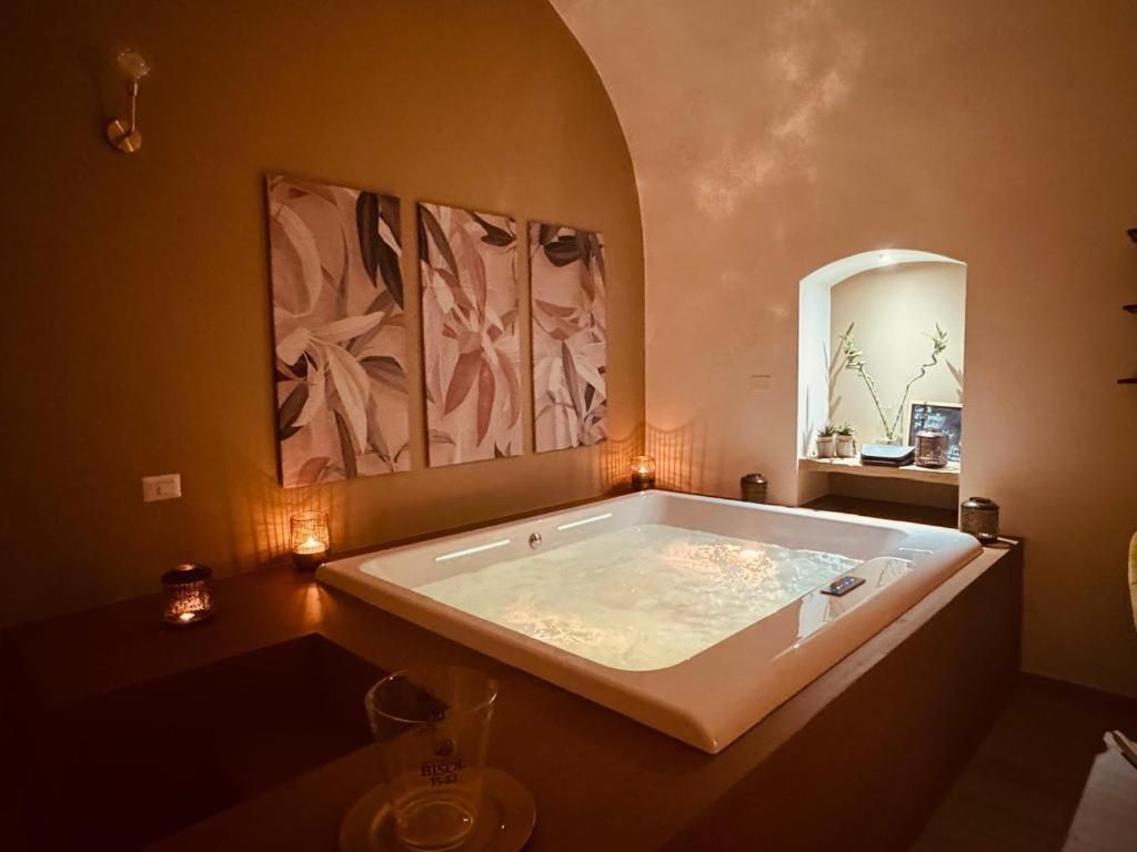 King Suite with Spa Bath