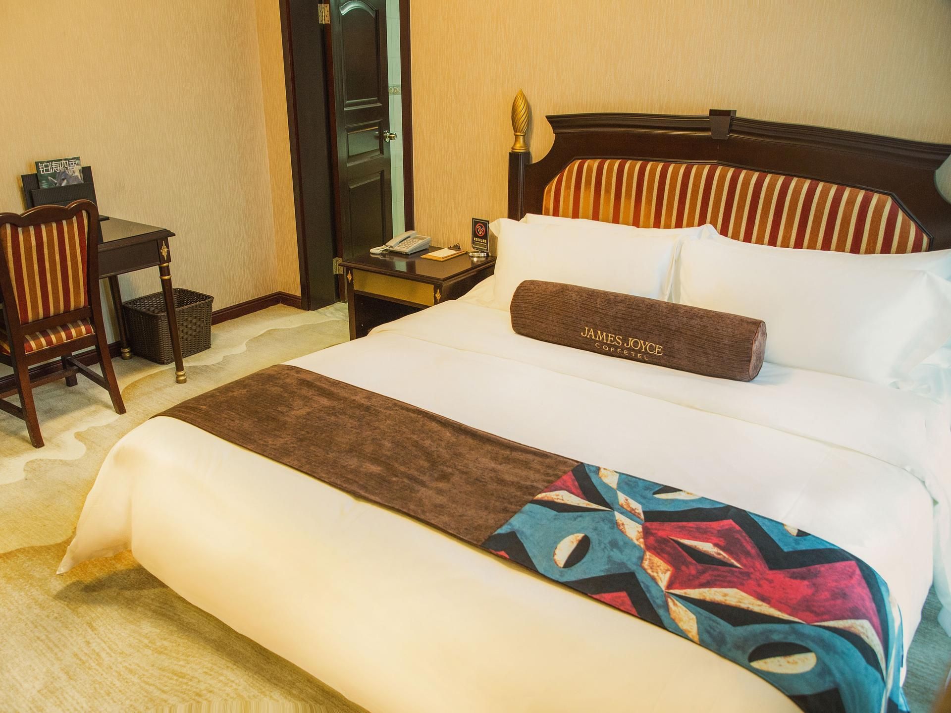 James Joyce - Feifan Family Suite