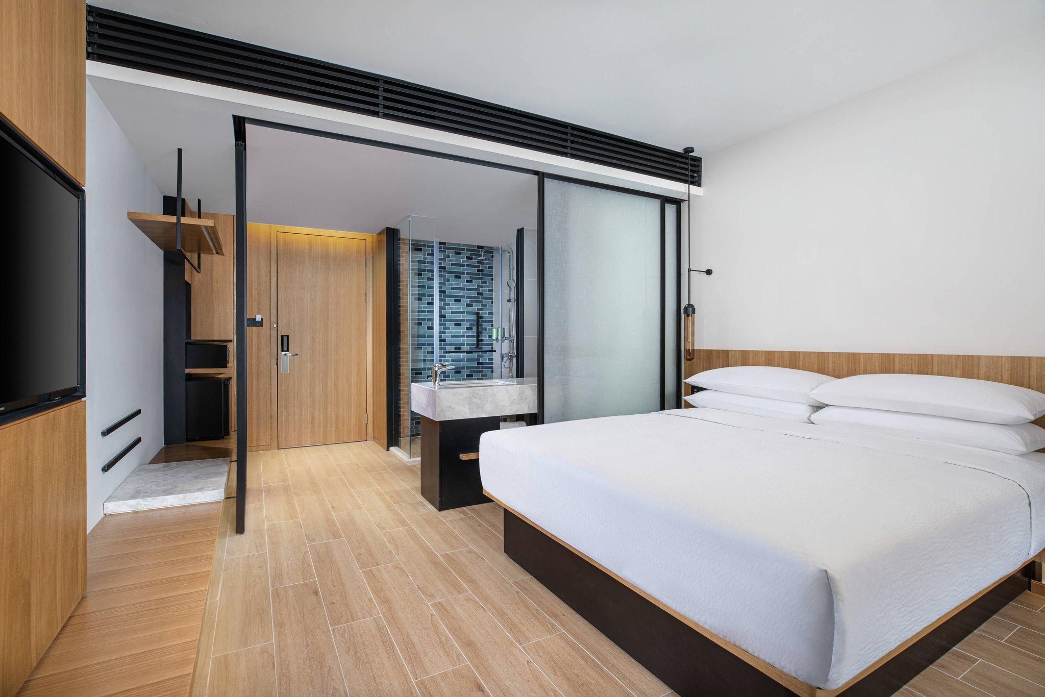 Standard King Room, Guest room, 1 King, City view
