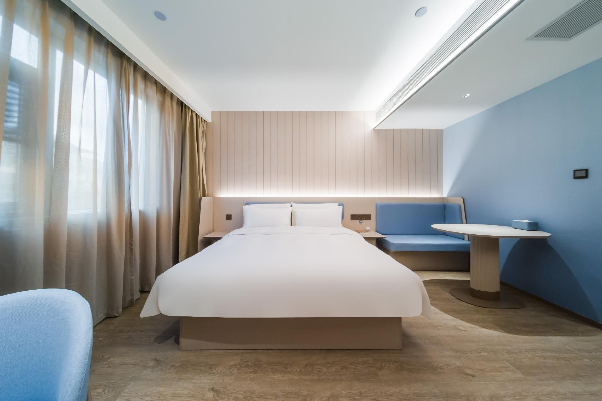 Huazhu - Superior BedRoom