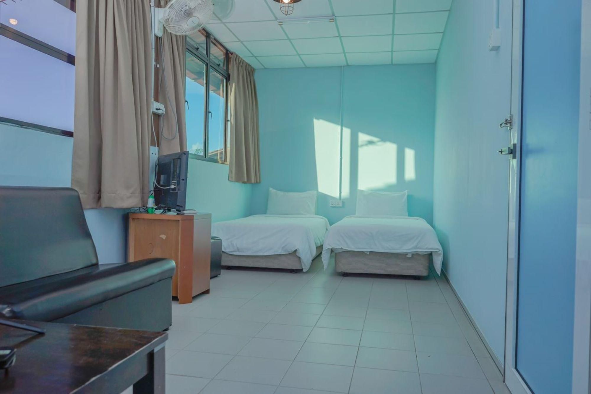 Labis Sunrise Farm Stay  Deluxe Twin 3