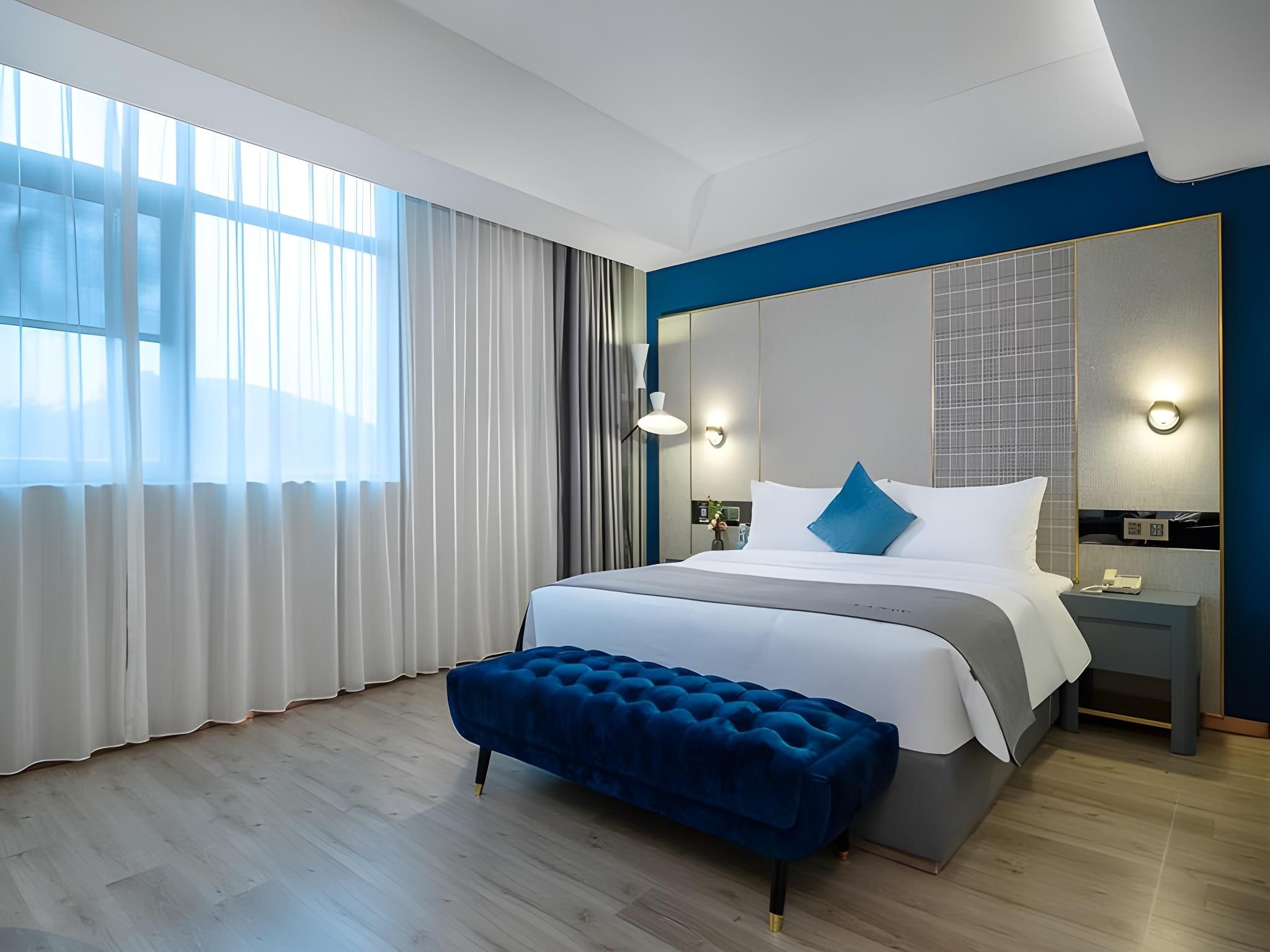 Sunmei - Lan Dashi Designed Suite Room