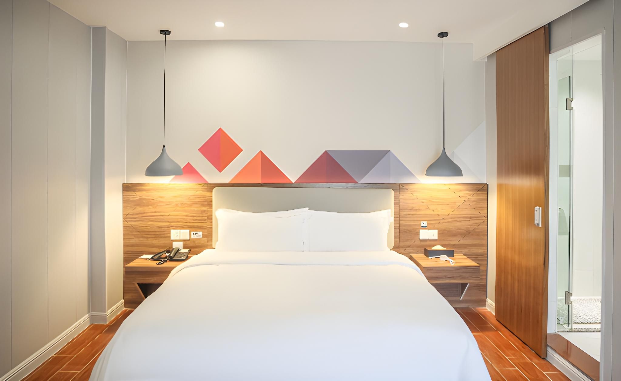 Dossen - Bed Room With City View