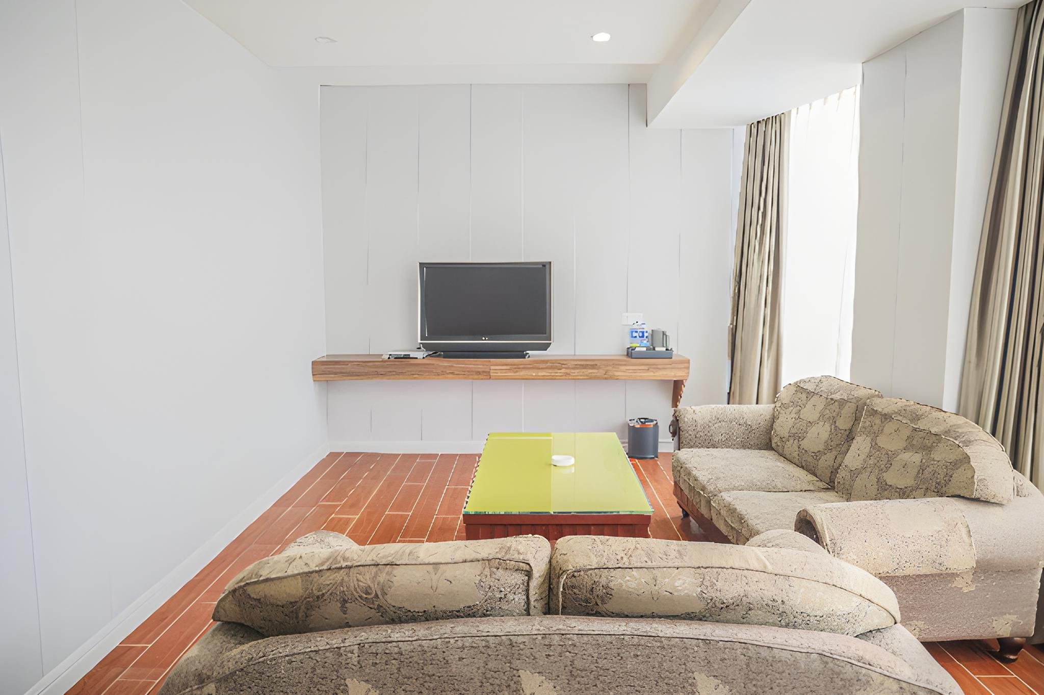 Dossen - Bed Room With City View