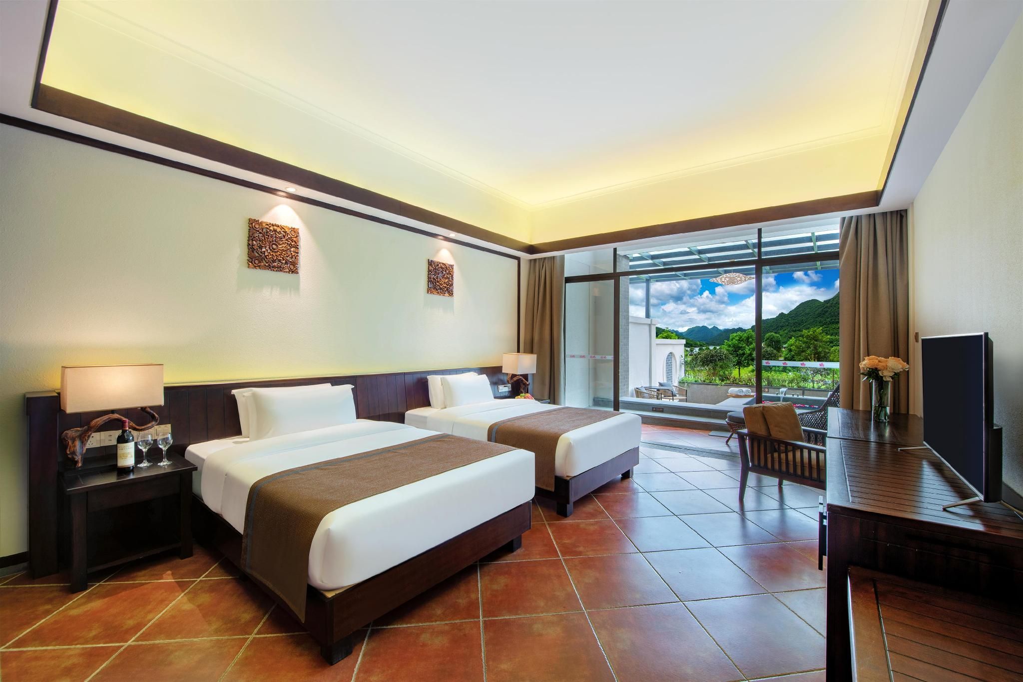 Guest Room - Twin Beds