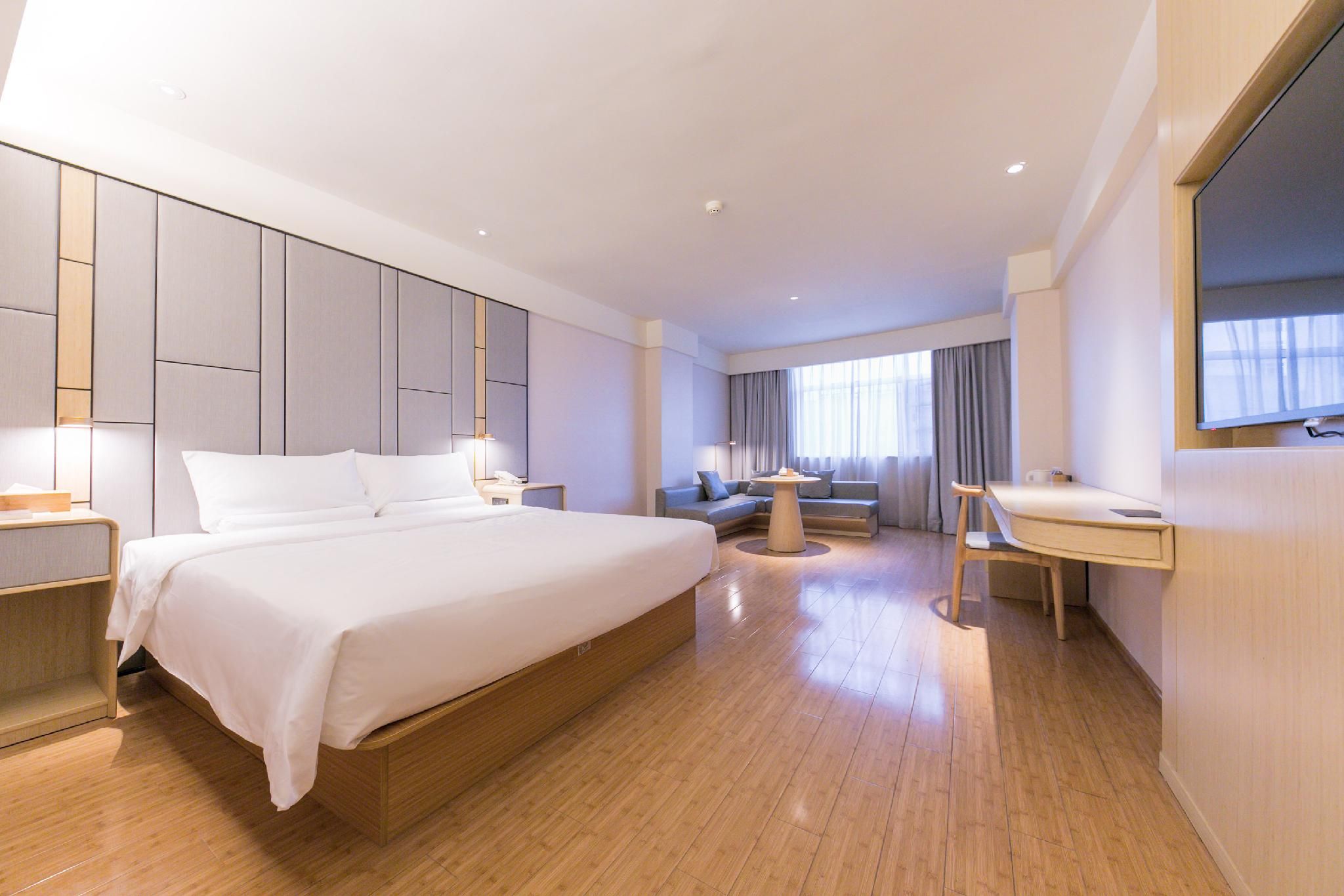 Business Queen Bed Room