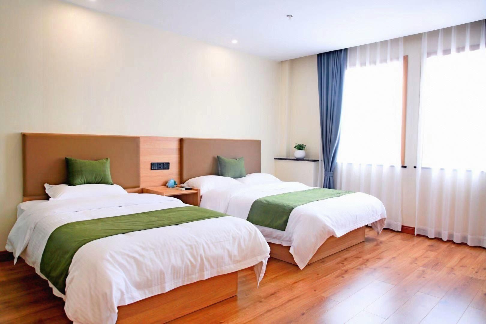 Twin Deluxe Room