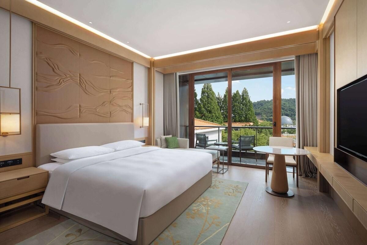 Deluxe Suite, Non-Smoking