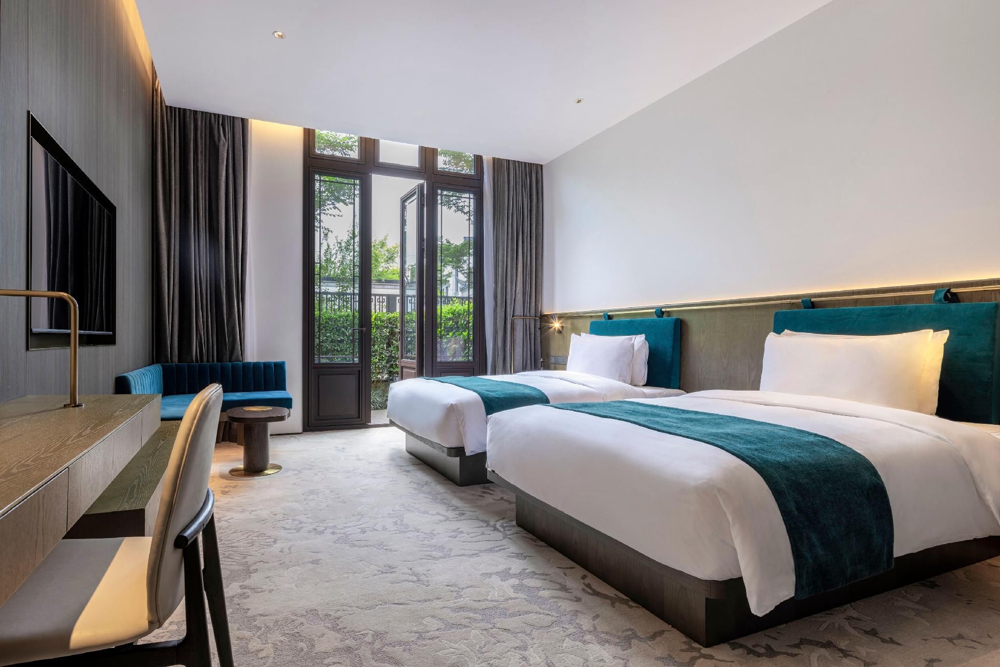Maoshan Courtyard Twin Room
