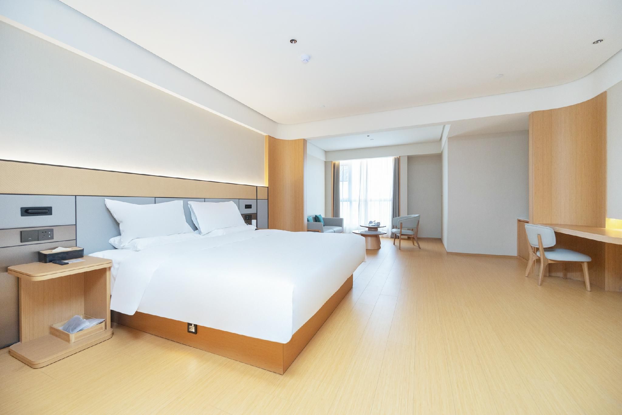 Huazhu - Deluxe Bed Room