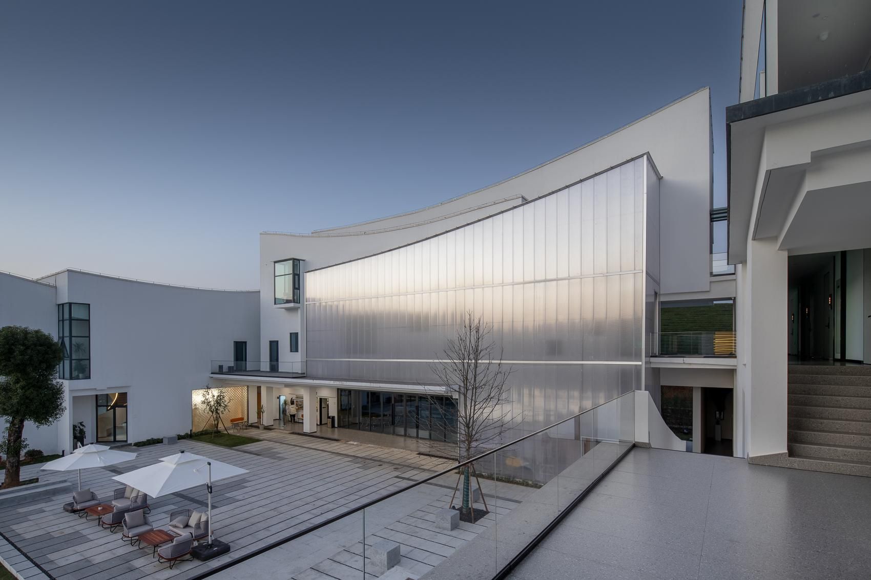 Xinchi Sakura Valley Resort